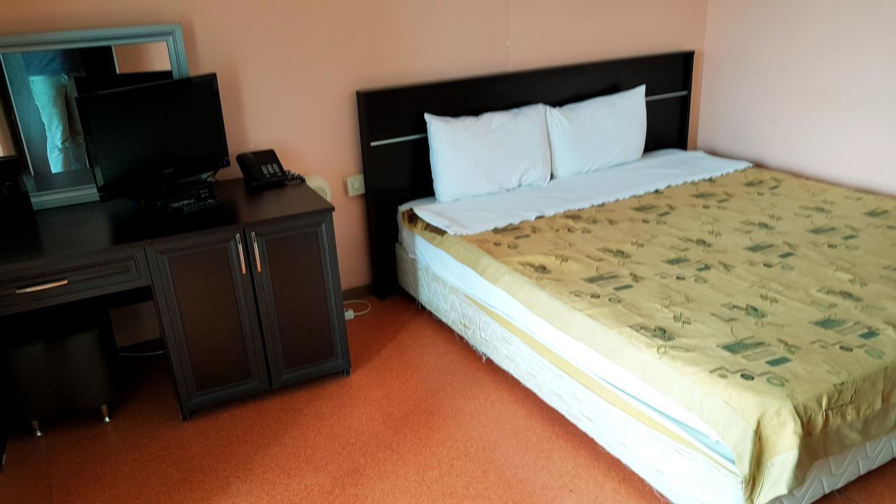 Bato Thermal Hotel Batman Bagian luar foto