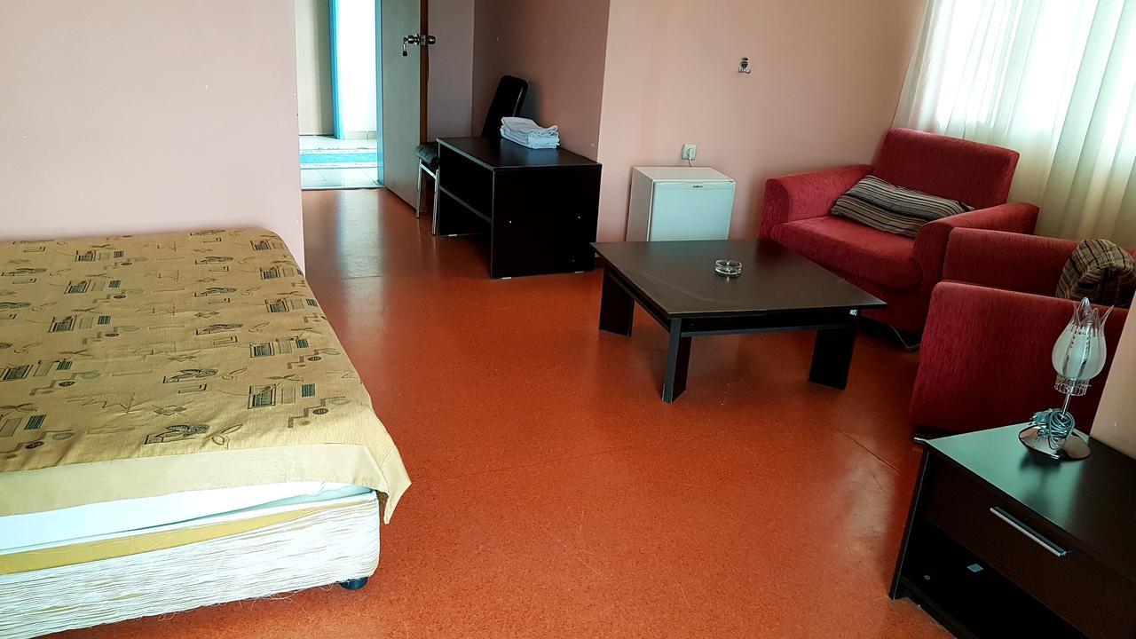 Bato Thermal Hotel Batman Bagian luar foto